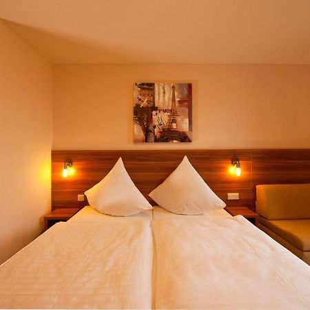 גרדינג Astay Hotel מראה חיצוני תמונה