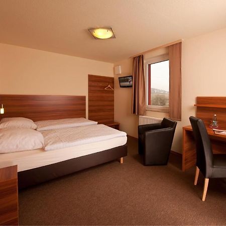 גרדינג Astay Hotel חדר תמונה